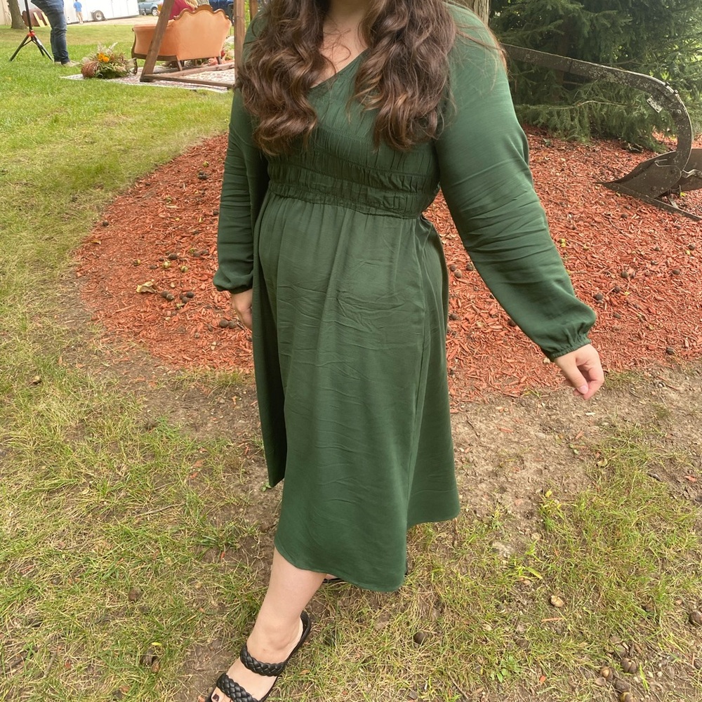 V Neck Long Sleeve Mid-calf Green Dress With Pockets